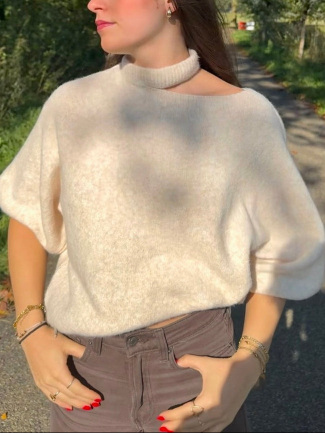 Crème Cut-out Knit Top